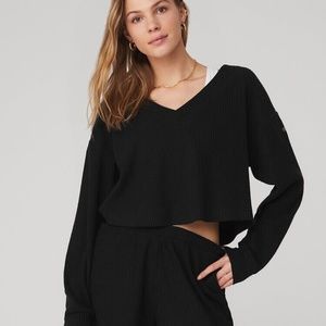 ALO Yoga V-Neck Black Pullover Sweater Top Sweatshirt sz XS